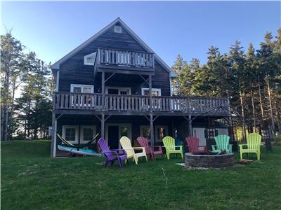 Beautiful ocean view property on the Amherst Shore - Northport, NS