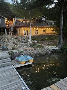 Bear Crossing Cottage on Beautiful Papineau Lake