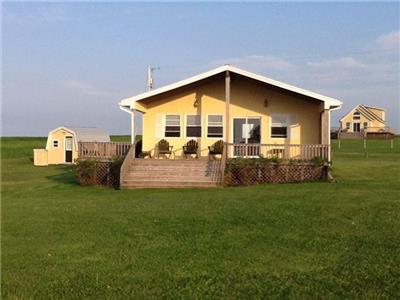 CHAYTER BEACH HOUSE at fantastic Cousins Shore, PEI - Renting for its 7th season 2022!