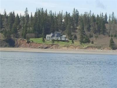 Red Point Folly, maison de plage sur 8 acres avec vue sur l'ocan