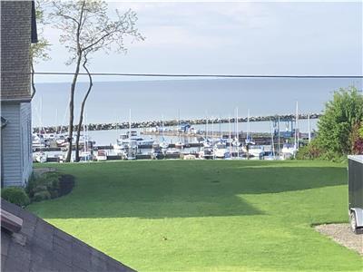 LAKEVIEW Port Dover, Fully Furnished Executive Apt Suite 1-2 ppl NO SMOKING/PETS