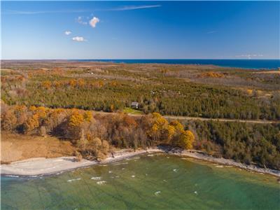 Cottage at Monarch Point: Private property, steps to warm, clear water of Soup Harbour Bay