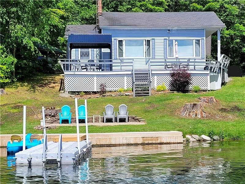 Charleston Lake Cottage