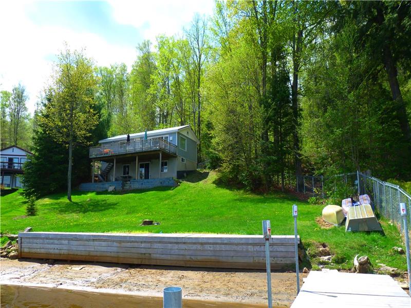 Diamond Lake Getaway 5 Bedroom 2 Bancroft Cottage Rental