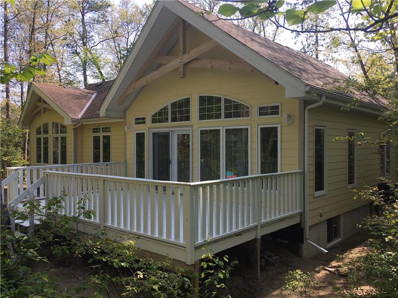 Newly Built Minutes From Beach And Grand Bend Cottage Rental