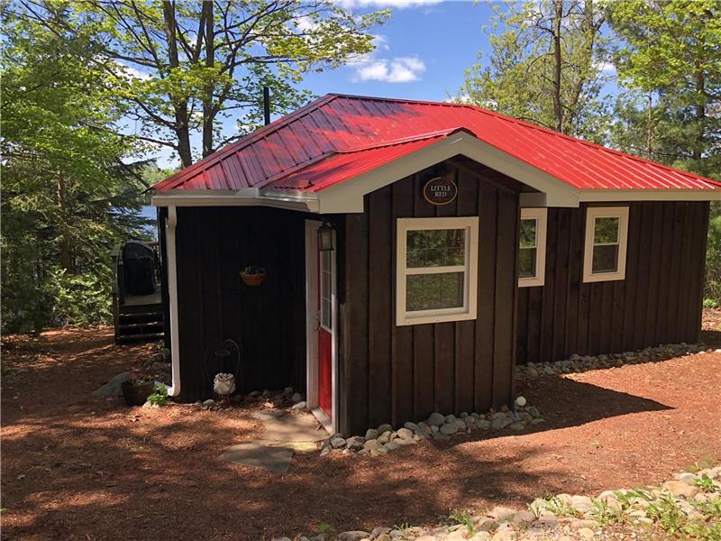 Little Red Cottage Quaint And Bancroft Cottage Rental Di