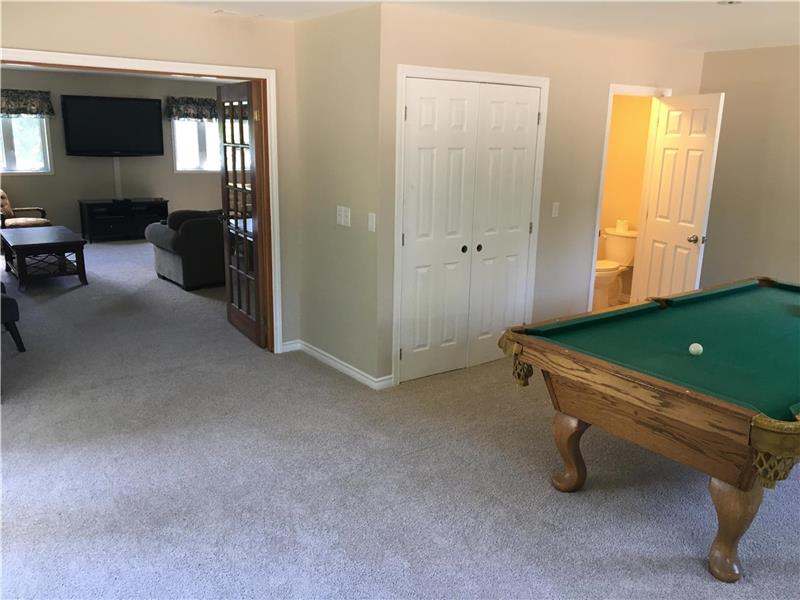 Pool Table 60 Tv Large Groups Lake St Peter Cottage Rental