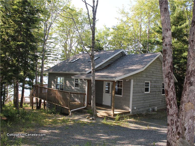 House Of Beautiful Sunsets Kemptville Cottage Rental Gl 14954