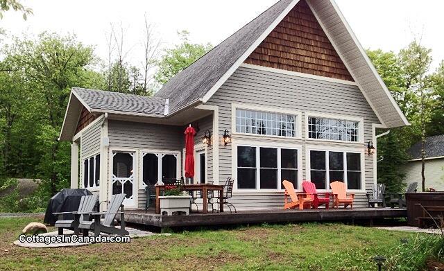 The Sandra La Burks Falls Cottage Rental Gl 16998