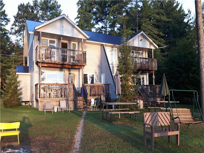 Sunrisehideaway Cottages Sand Round Lake Centre Cottage Rental