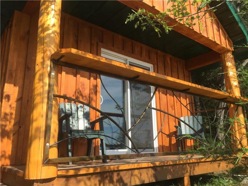 AVAILABLE Lakefront Cabin:stunning, baby goats includes full fleet of fun boats