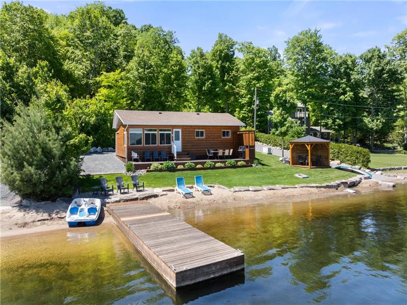 Private Beach/Boat launch - Modern cottage A/C WIFI