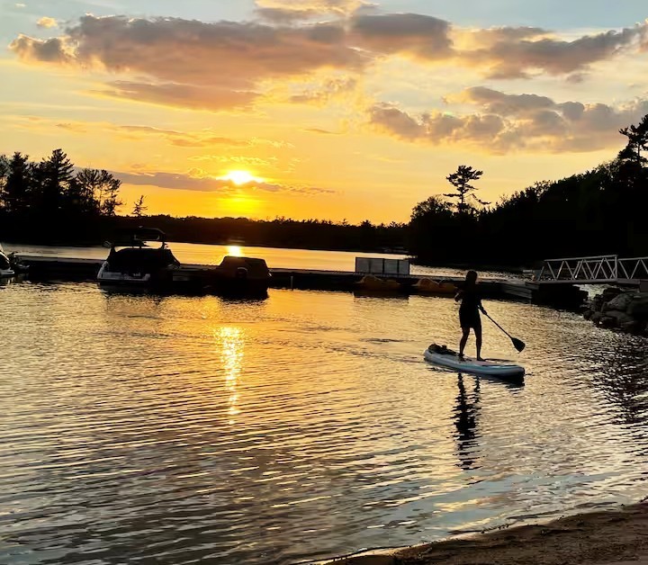 Large Waterfront Cottage on Georgian Bay - Less than 2 Hours North of GTA