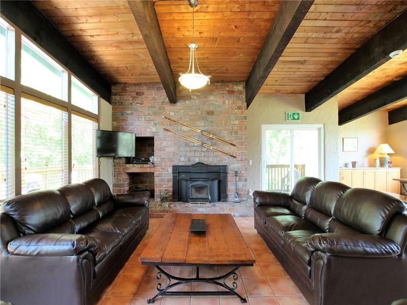 Lopes Chalets Year Round Chalet The Blue Mountains Cottage