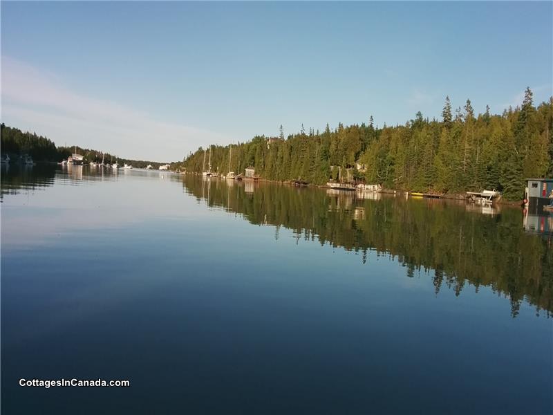 Inside Big Tub Harbour Tobermory Cottage Rental Di 19420