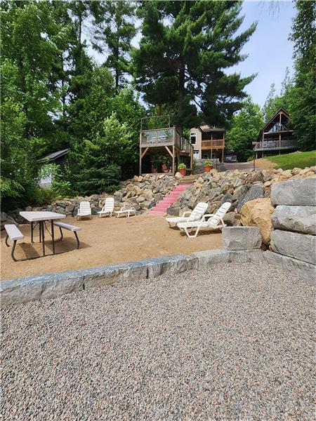 Oatka Bay Cottages on Baptiste Lake