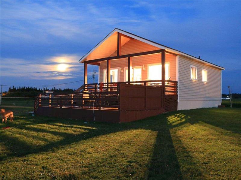 Cottage on water in TroisRuisseaux CapPele Cottage Rental GL