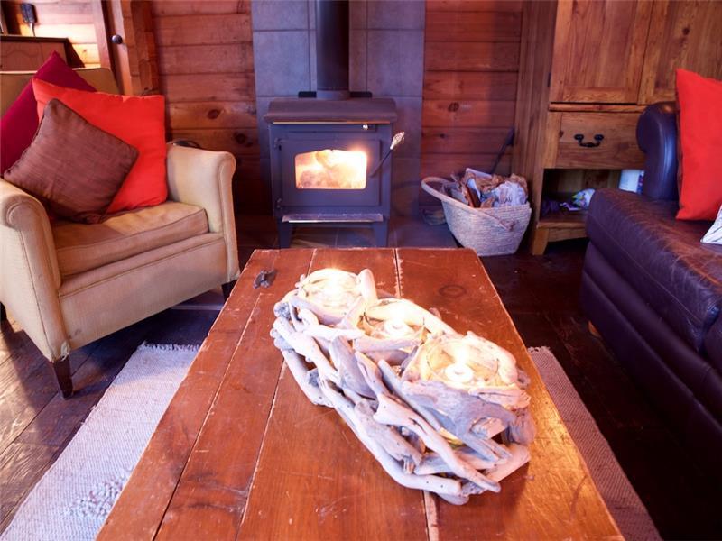 Lakeside Cozy Bear Cabin Wakefield Cottage Rental Gl 21058