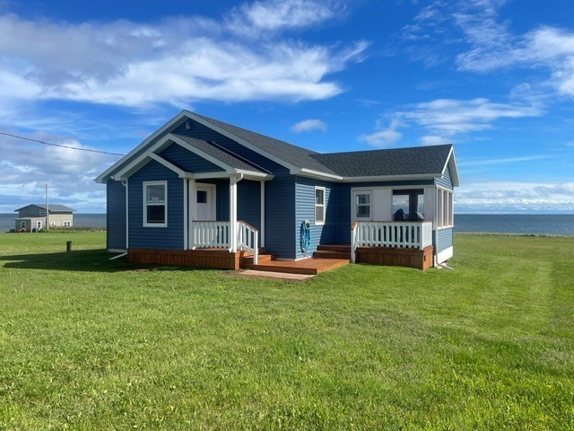 Chalet Clocher et mer