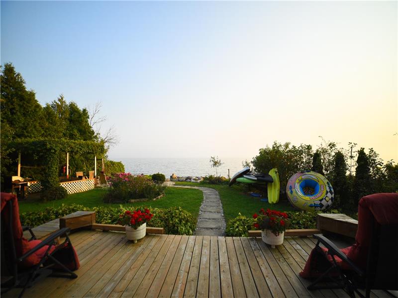 Chalet privé artistique moderne au bord de l'eau