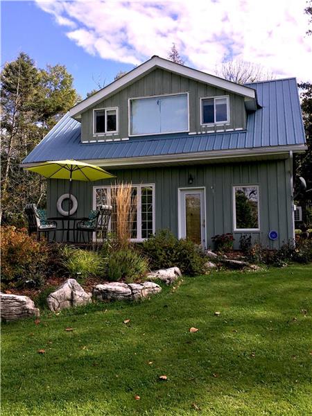 Year-Round Availability for The Little Nuthatch Retreat on Manitoulin Island - Cottage rental