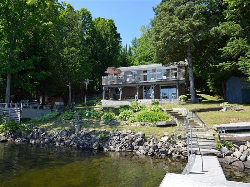 972 12 Mile Lake Haliburton Minden Cottage Rental GL23956