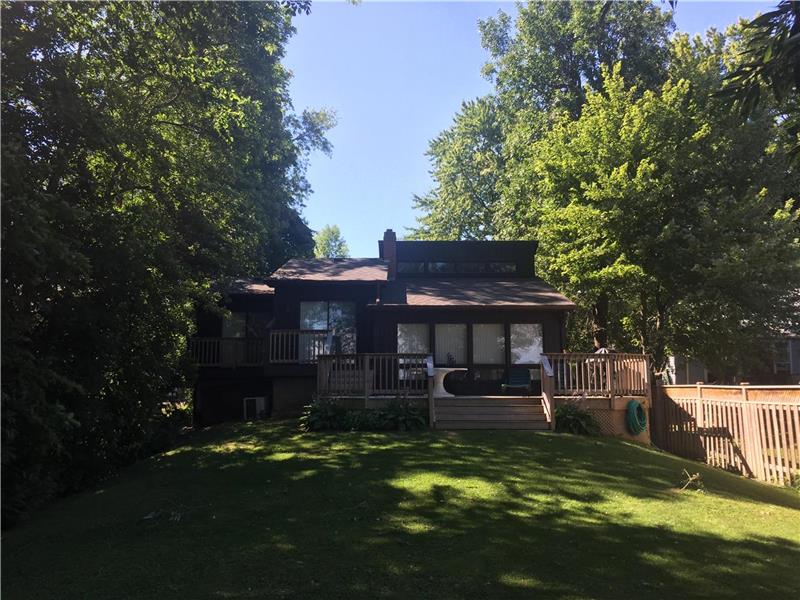 Viceroy Family Cottage on Lake Simcoe