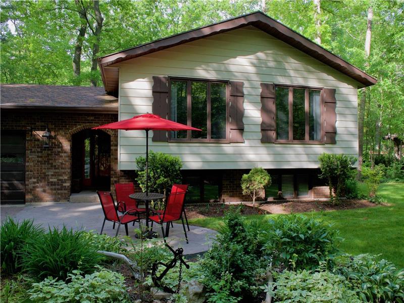 Shady Oaks Cottage Southcott Grand Bend Cottage Rental Di