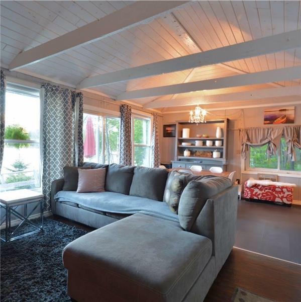 Baptiste Lake Getaway 3 Bedrooms Bancroft Cottage Rental Di
