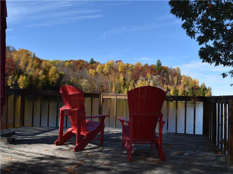 Large 3 Bdrm Lakeside Family Retreat on Wollaston Lake