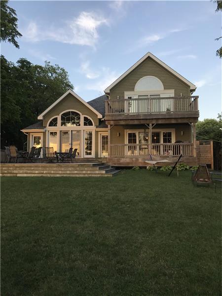 Lakefront Luxury Bayfield Cottage Rental Gl 26197