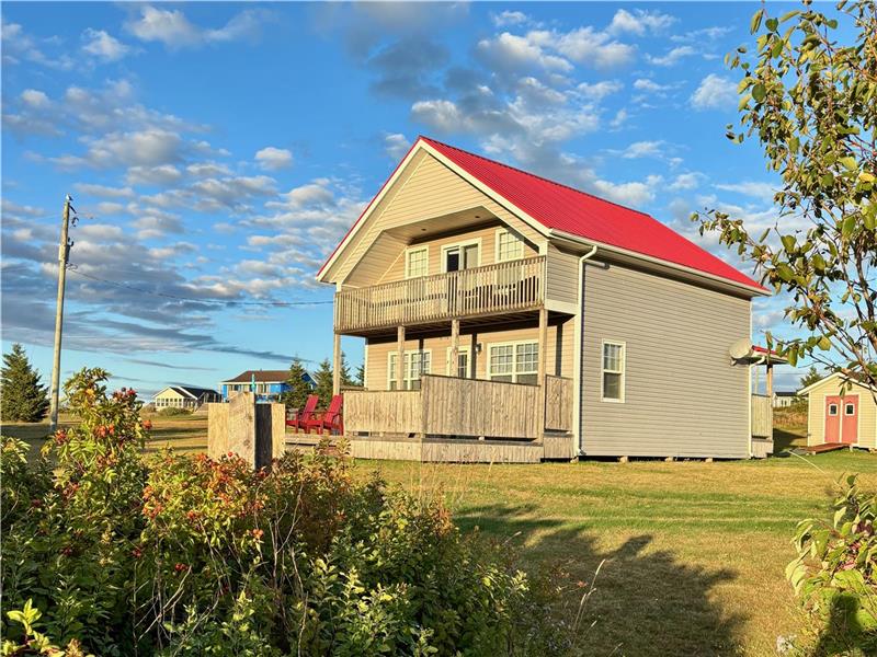 Crimson Cove Vacation Home - Stunning Water View, near Thunder Cove & Cabot Beaches