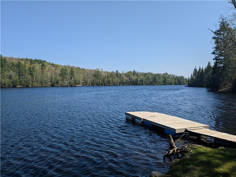The Fabulous Flamingo Cottage- Widow Lake on the K&P Trail