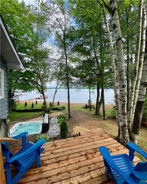 Beach Point Cottage Co. - Kennisis Lake-!!  Sept. 19 - 26 available!! Weekends - Mar 20 & Mar 27th