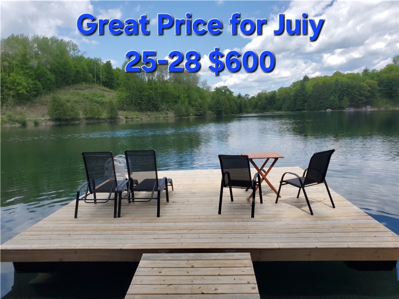 DICSOUNTED RATES. Cozy Calabogie waterfront Cottage overlooking Private Barry Lake