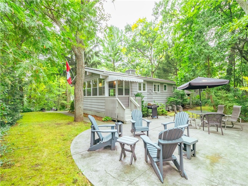 Charming lakeside cottage in Oakwood Park, Grand Bend