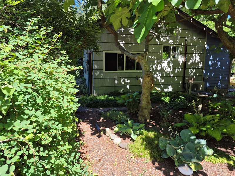 Otter Cottage on Gabriola Island