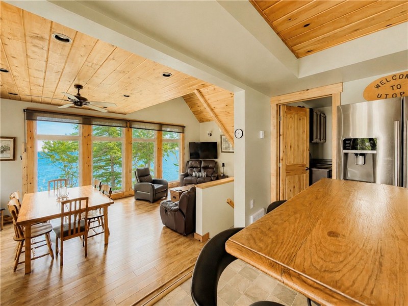 Wentworth Lakeside Chalet | Four Season Getaway