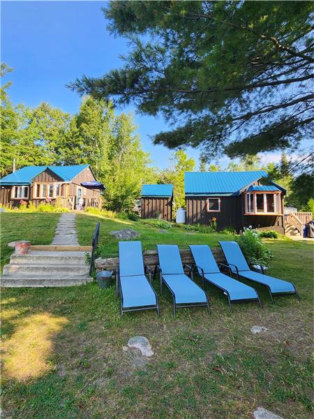 2 Beautiful Lakeside Cottages for Rent