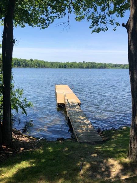 LARGE WATERFRONT COTTAGE SLEEPS 12, SUNSET VIEWS