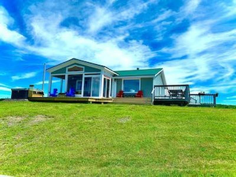 BigSky Sea Shanty - Enjoy relaxing Ocean views and gorgeous sunsets from the Hot Tub!