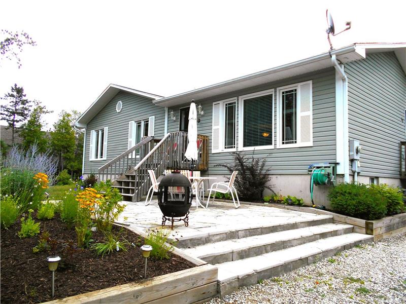 Five Bedrooms, 2.5 Bathrooms - 150m To The Beach in Southampton