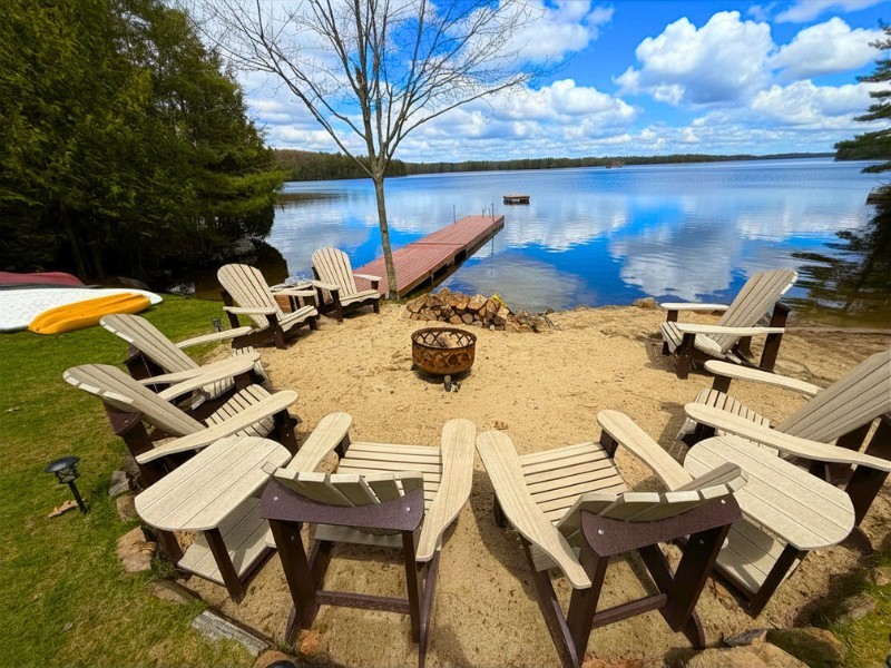 Retraite Island View: 5CH/2SDB, Pêche, Canoë, Plage privée, BBQ, WiFi, 16 pers