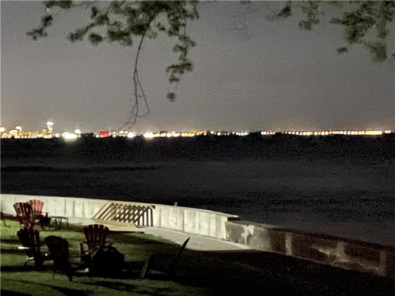 STR 000444 MAISON DE LUXE AU BORD DU LAC, À PROXIMITÉ DES CHUTES DU NIAGARA