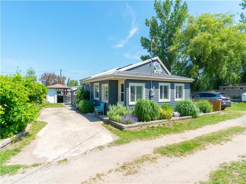 Private Lane Getaway