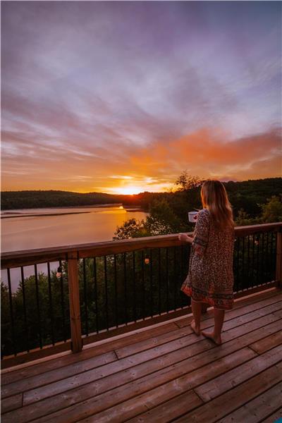 Kennisis Lake Haliburton Cottage Family & Romantic Getaway privacy awe-inspiring & breathtaking view
