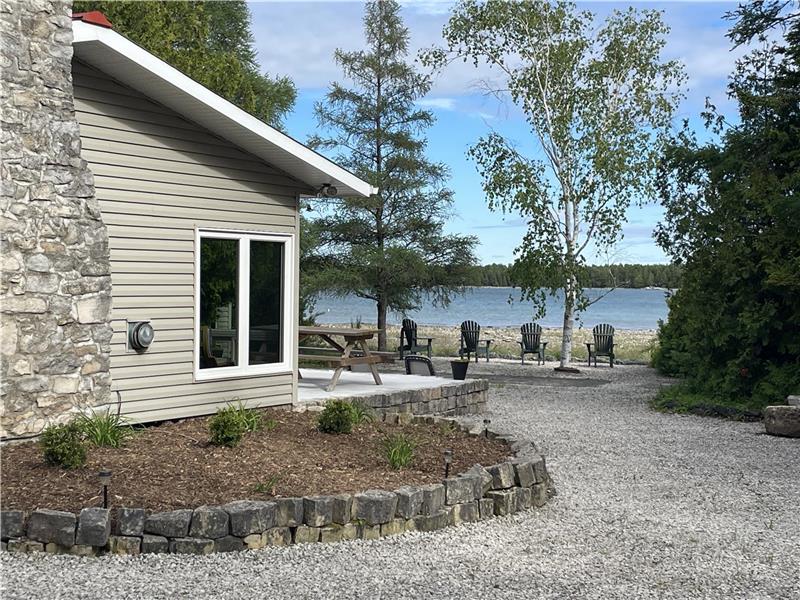 Snail Court Waterfront near Tobermory