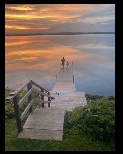 PEC Lakehouse | 180ft Private Waterfront + Sauna