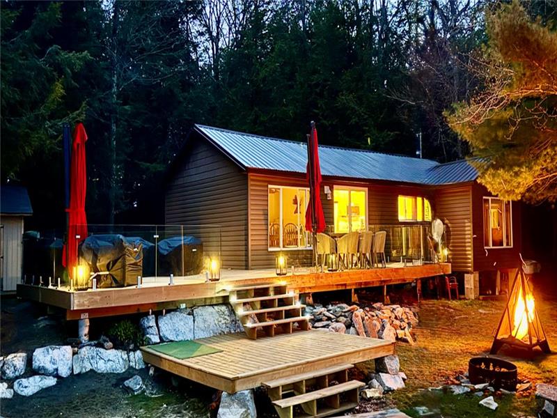 Family memories begin in this quiet serene bay on Healey Lake