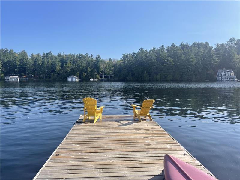 LAKE JOSEPH Cottage.